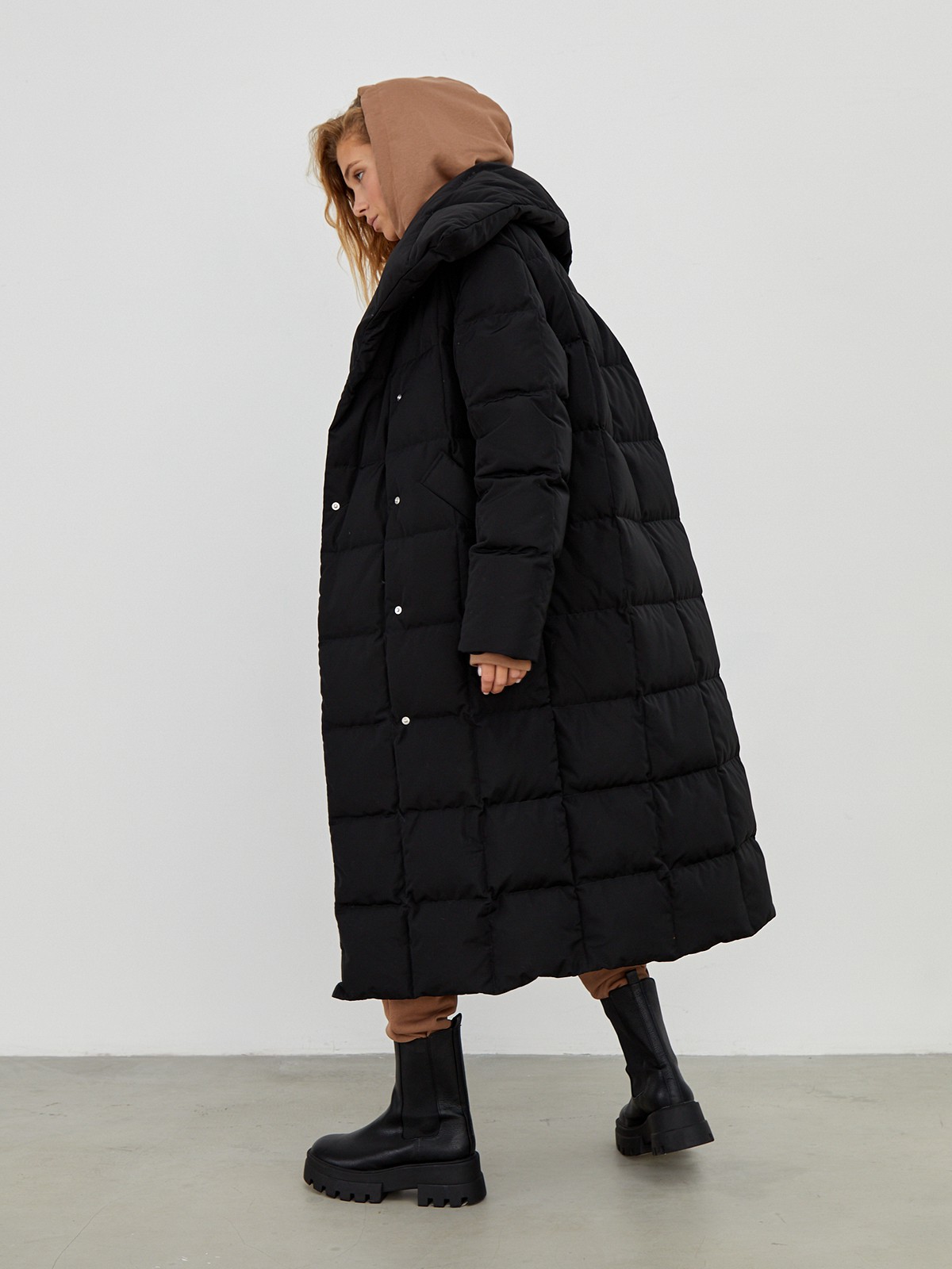 Blanket-style puffer coat