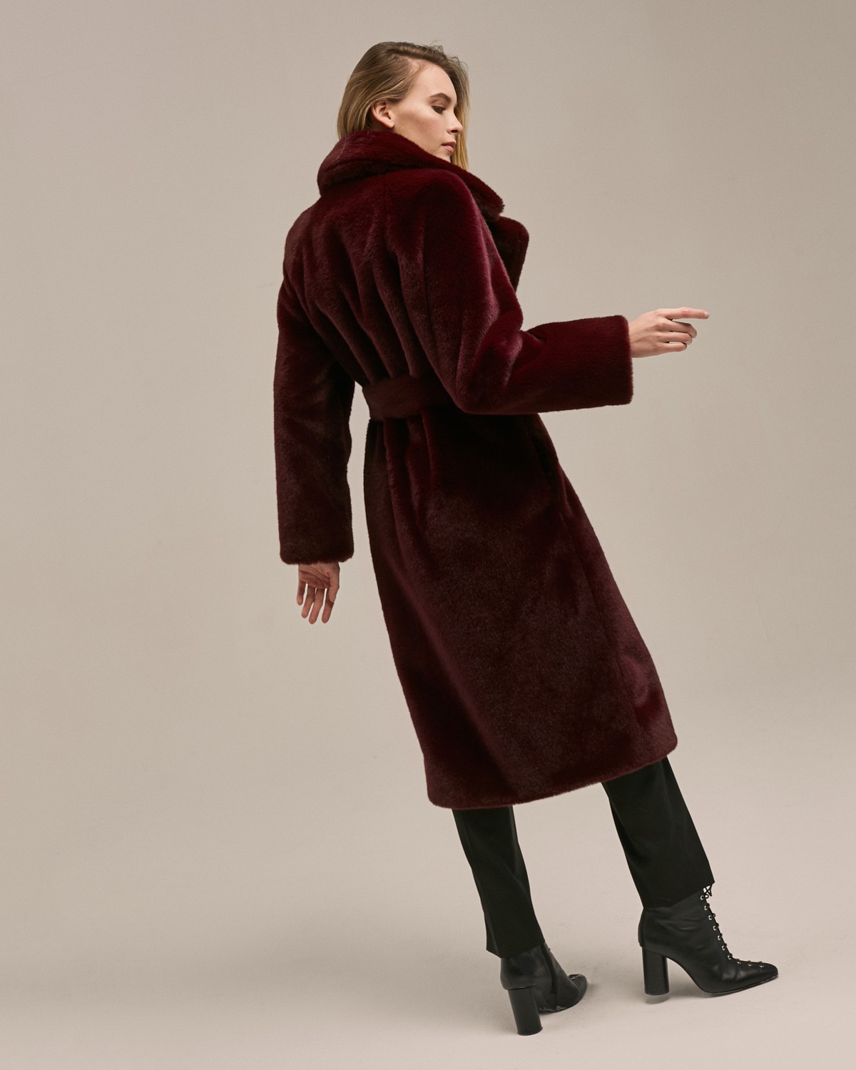 Шуба из искусственного меха миди FW19